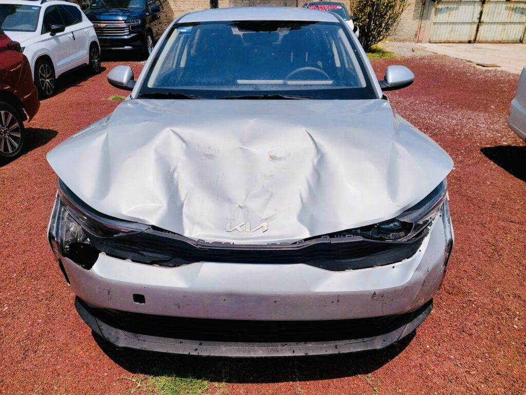 No te arriesgues comprando autos en subastas, tienen vicios ocultos y faltantes. Compra de manera directa con nosotros, todas nuestras unidades encienden y ruedan.