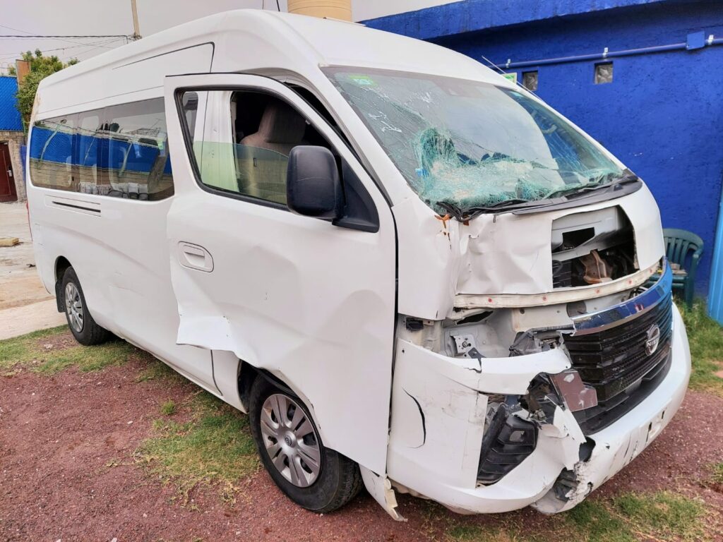 No te arriesgues comprando autos en subastas, tienen vicios ocultos y faltantes. Compra de manera directa con nosotros, todas nuestras unidades encienden y ruedan.