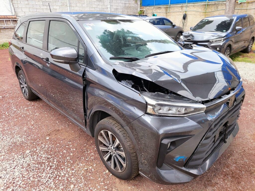 No te arriesgues comprando autos en subastas, tienen vicios ocultos y faltantes. Compra de manera directa con nosotros, todas nuestras unidades encienden y ruedan.