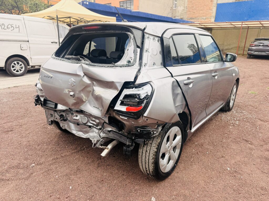 No te arriesgues comprando autos en subastas, tienen vicios ocultos y faltantes. Compra de manera directa con nosotros, todas nuestras unidades encienden y ruedan.