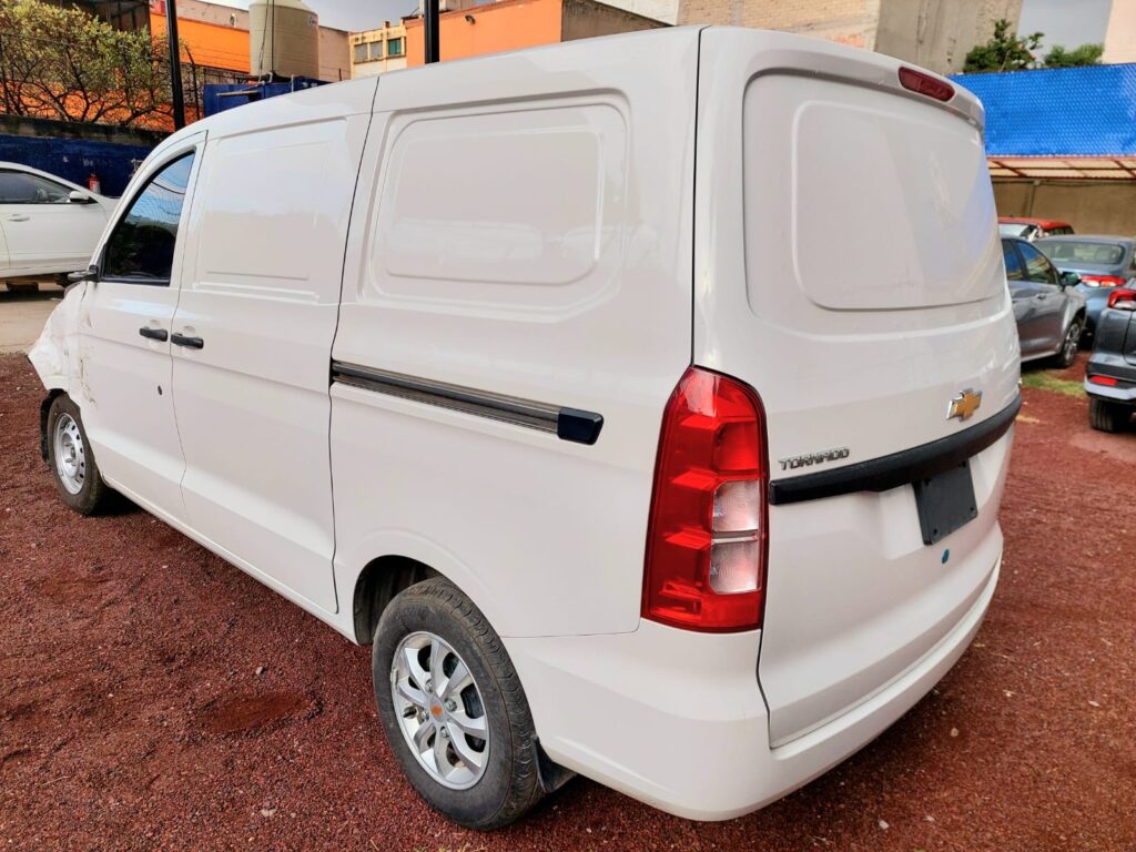 No te arriesgues comprando autos en subastas, tienen vicios ocultos y faltantes. Compra de manera directa con nosotros, todas nuestras unidades encienden y ruedan.