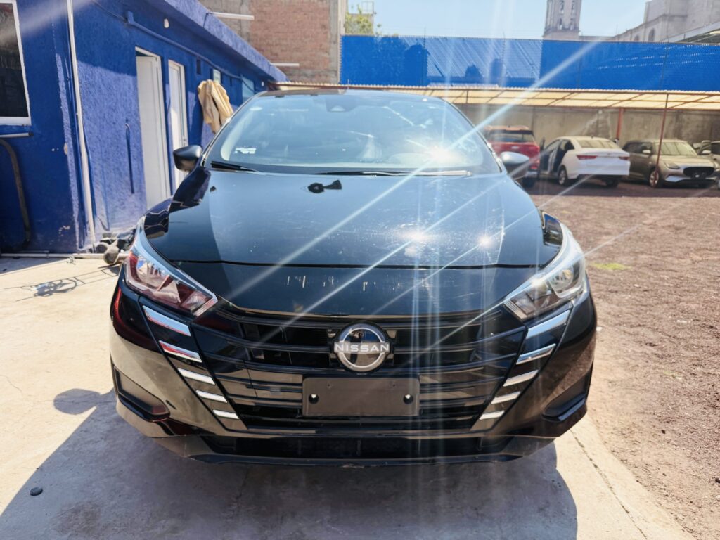 No te arriesgues comprando autos en subastas, tienen vicios ocultos y faltantes. Compra de manera directa con nosotros, todas nuestras unidades encienden y ruedan.