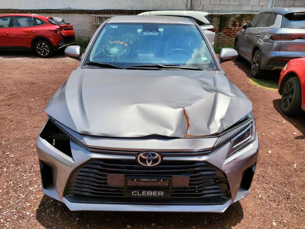 No te arriesgues comprando autos en subastas, tienen vicios ocultos y faltantes. Compra de manera directa con nosotros, todas nuestras unidades encienden y ruedan.