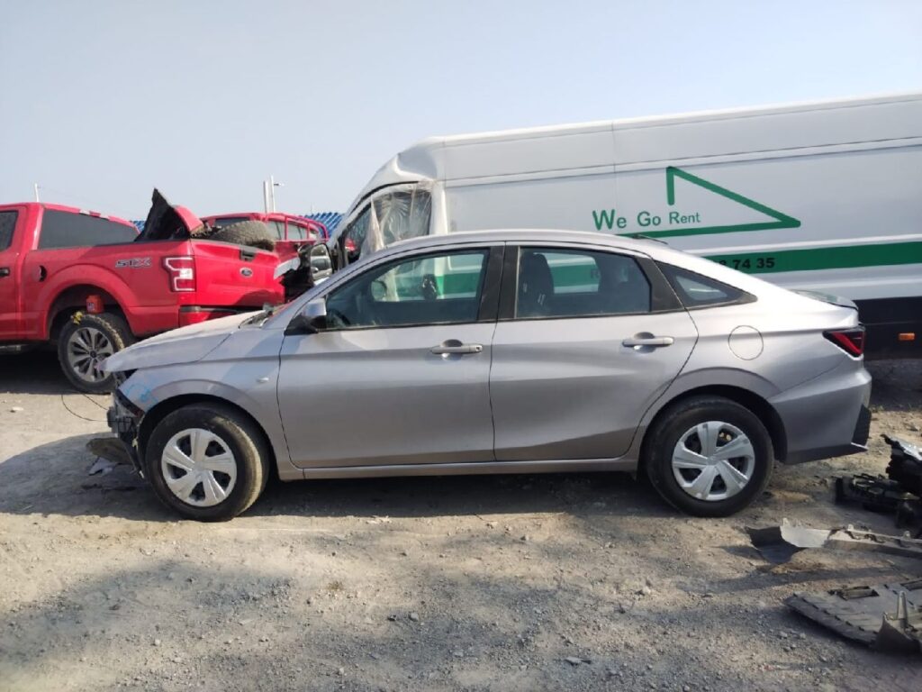 No te arriesgues comprando autos en subastas, tienen vicios ocultos y faltantes. Compra de manera directa con nosotros, todas nuestras unidades encienden y ruedan.