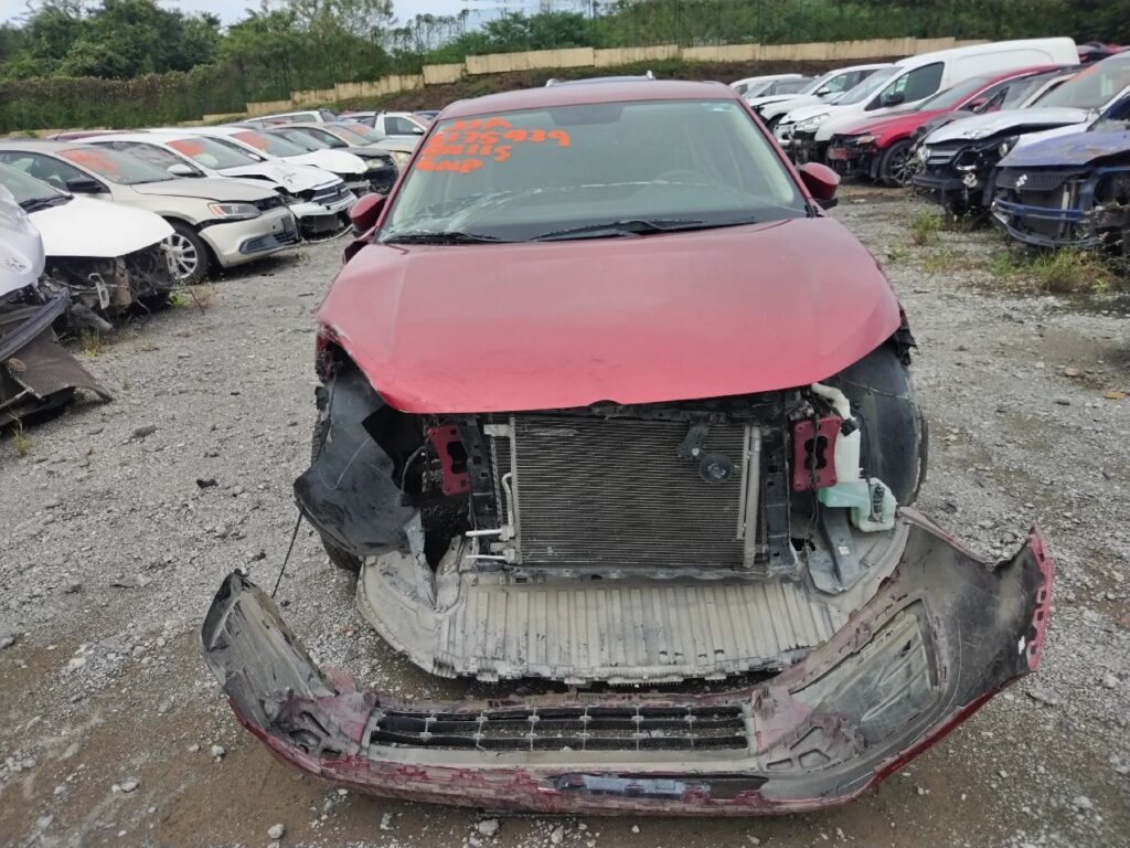 No te arriesgues comprando autos en subastas, tienen vicios ocultos y faltantes. Compra de manera directa con nosotros, todas nuestras unidades encienden y ruedan.