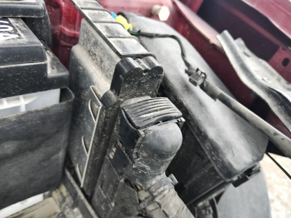 No te arriesgues comprando autos en subastas, tienen vicios ocultos y faltantes. Compra de manera directa con nosotros, todas nuestras unidades encienden y ruedan.