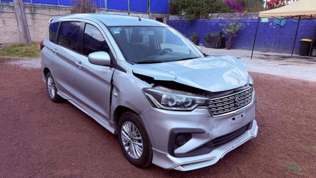 No te arriesgues comprando autos en subastas, tienen vicios ocultos y faltantes. Compra de manera directa con nosotros, todas nuestras unidades encienden y ruedan.