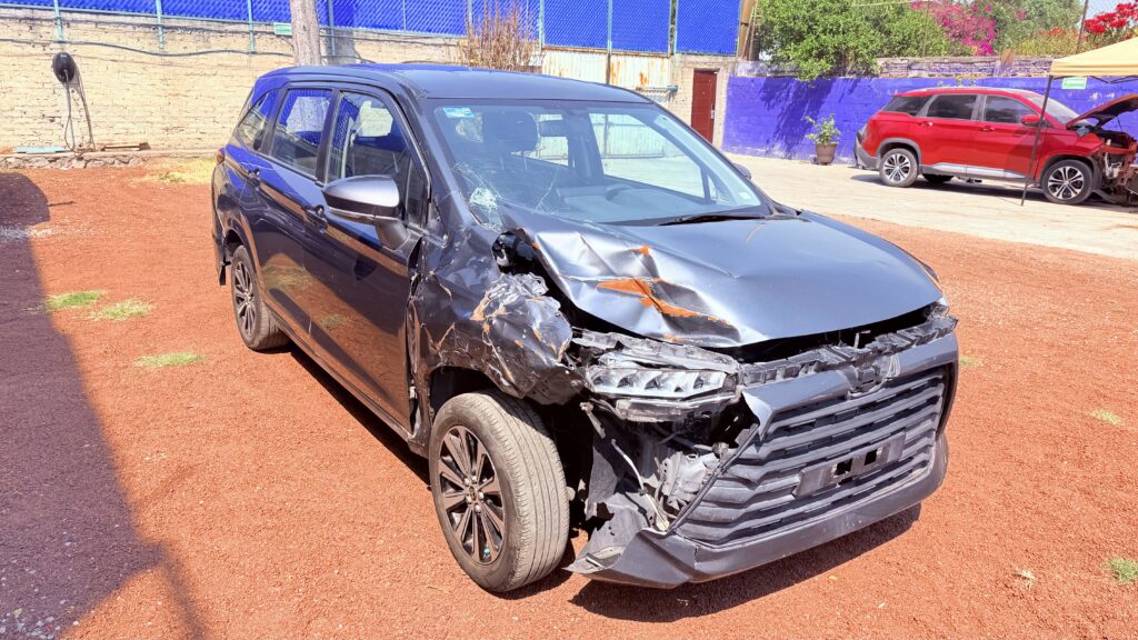 No te arriesgues comprando autos en subastas, tienen vicios ocultos y faltantes. Compra de manera directa con nosotros, todas nuestras unidades encienden y ruedan.