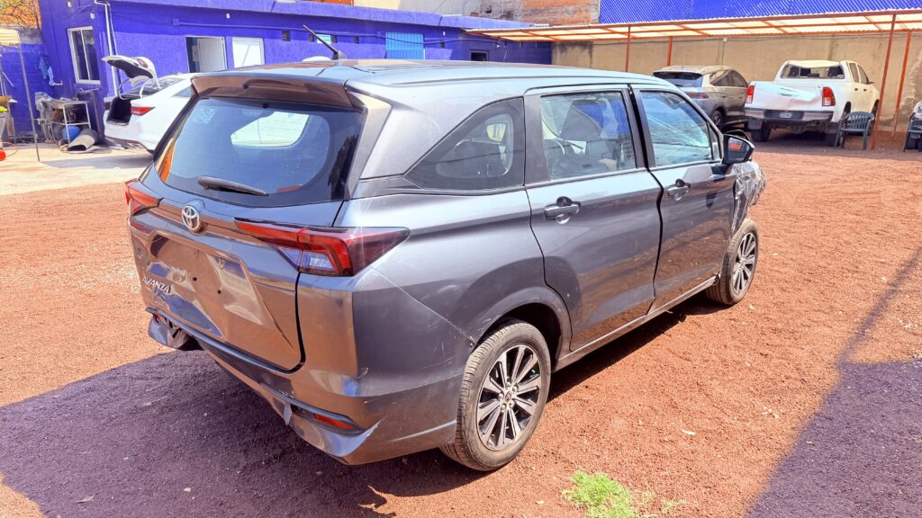 No te arriesgues comprando autos en subastas, tienen vicios ocultos y faltantes. Compra de manera directa con nosotros, todas nuestras unidades encienden y ruedan.