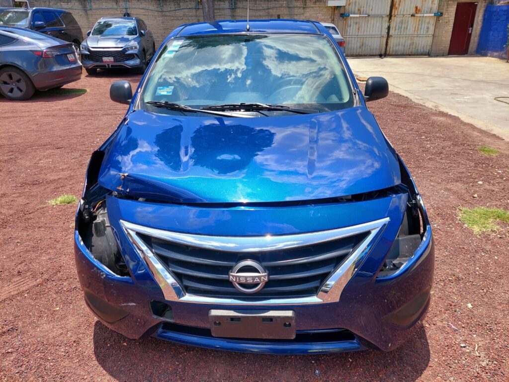 No te arriesgues comprando autos en subastas, tienen vicios ocultos y faltantes. Compra de manera directa con nosotros, todas nuestras unidades encienden y ruedan.