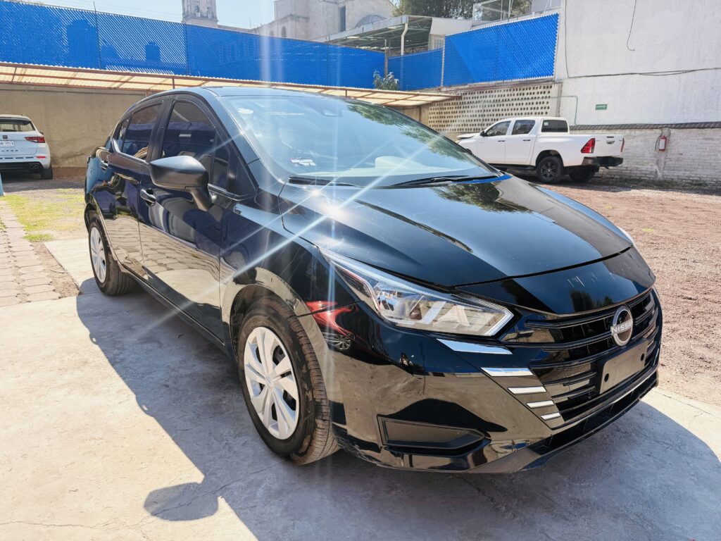 No te arriesgues comprando autos en subastas, tienen vicios ocultos y faltantes. Compra de manera directa con nosotros, todas nuestras unidades encienden y ruedan.