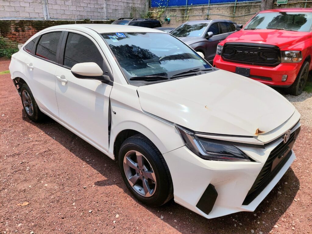 No te arriesgues comprando autos en subastas, tienen vicios ocultos y faltantes. Compra de manera directa con nosotros, todas nuestras unidades encienden y ruedan.