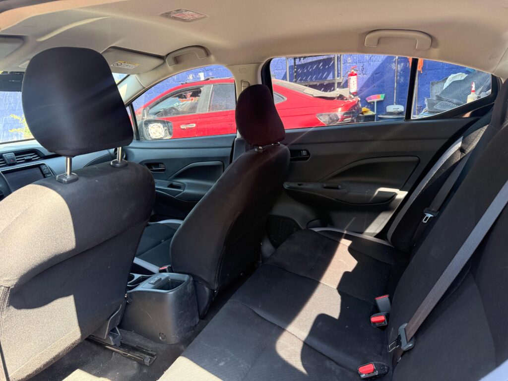 No te arriesgues comprando autos en subastas, tienen vicios ocultos y faltantes. Compra de manera directa con nosotros, todas nuestras unidades encienden y ruedan.