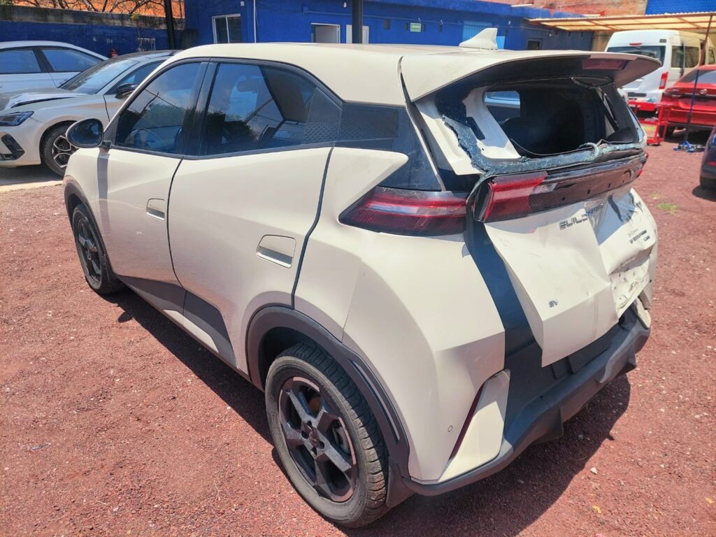 No te arriesgues comprando autos en subastas, tienen vicios ocultos y faltantes. Compra de manera directa con nosotros, todas nuestras unidades encienden y ruedan.