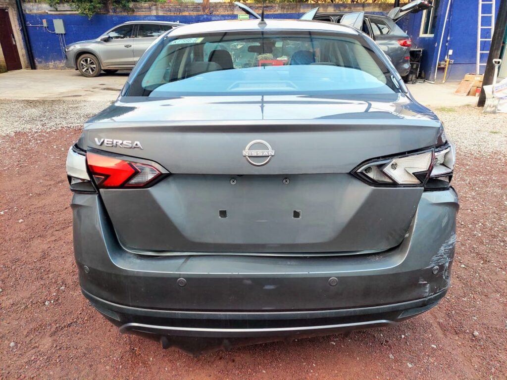 No te arriesgues comprando autos en subastas, tienen vicios ocultos y faltantes. Compra de manera directa con nosotros, todas nuestras unidades encienden y ruedan.