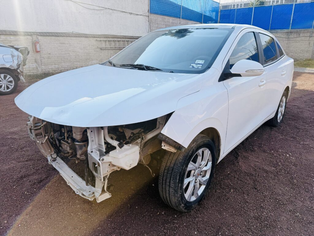 No te arriesgues comprando autos en subastas, tienen vicios ocultos y faltantes. Compra de manera directa con nosotros, todas nuestras unidades encienden y ruedan.