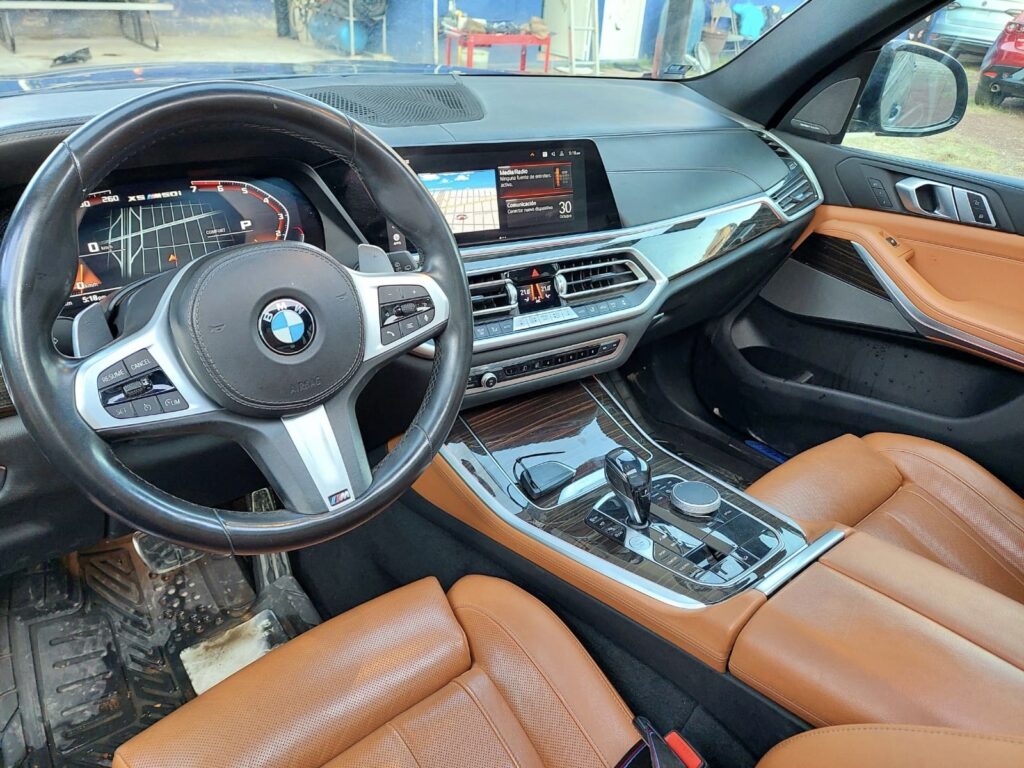 No te arriesgues comprando autos en subastas, tienen vicios ocultos y faltantes. Compra de manera directa con nosotros, todas nuestras unidades encienden y ruedan.