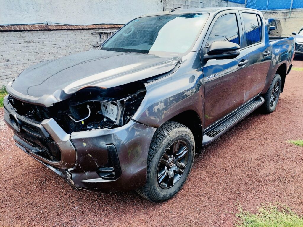No te arriesgues comprando autos en subastas, tienen vicios ocultos y faltantes. Compra de manera directa con nosotros, todas nuestras unidades encienden y ruedan.