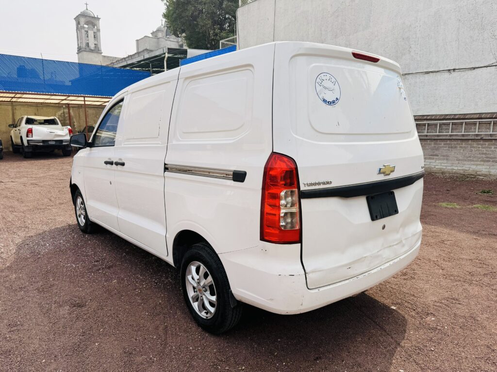 No te arriesgues comprando autos en subastas, tienen vicios ocultos y faltantes. Compra de manera directa con nosotros, todas nuestras unidades encienden y ruedan.