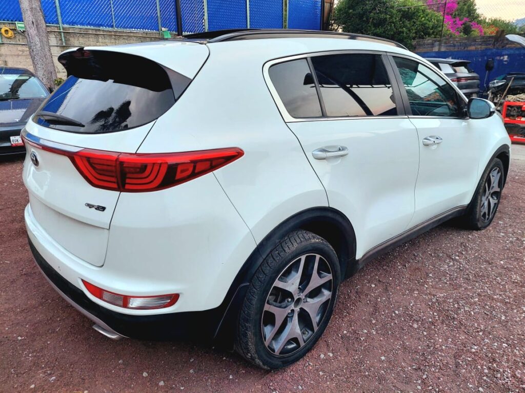No te arriesgues comprando autos en subastas, tienen vicios ocultos y faltantes. Compra de manera directa con nosotros, todas nuestras unidades encienden y ruedan.