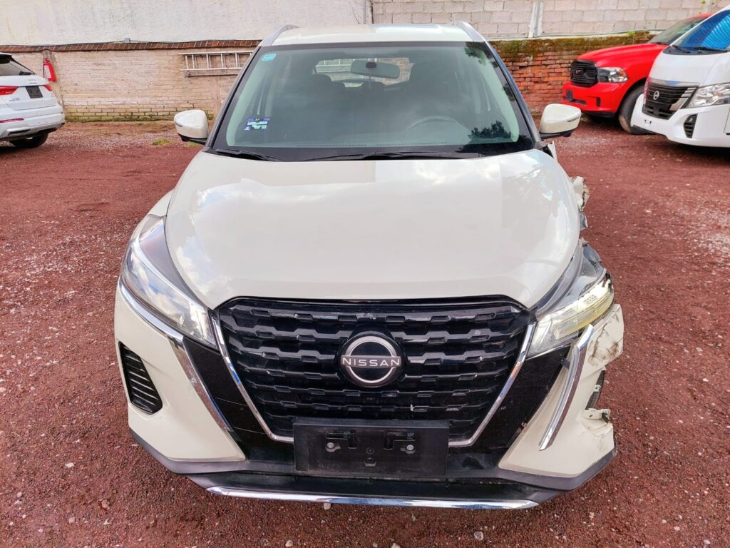 No te arriesgues comprando autos en subastas, tienen vicios ocultos y faltantes. Compra de manera directa con nosotros, todas nuestras unidades encienden y ruedan.
