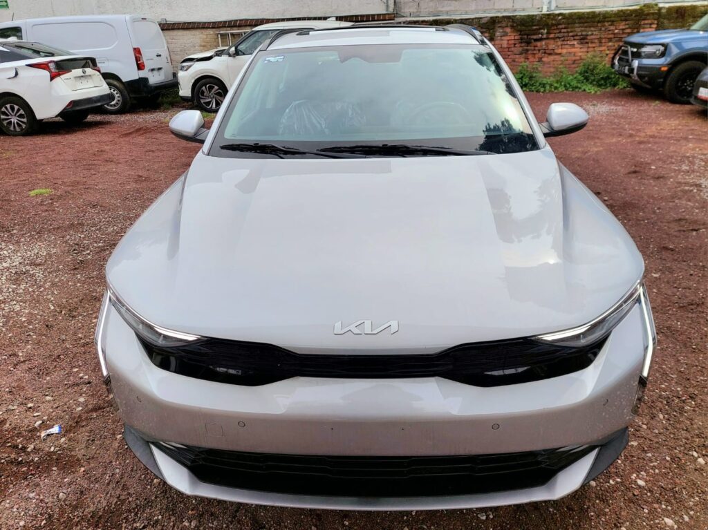 No te arriesgues comprando autos en subastas, tienen vicios ocultos y faltantes. Compra de manera directa con nosotros, todas nuestras unidades encienden y ruedan.