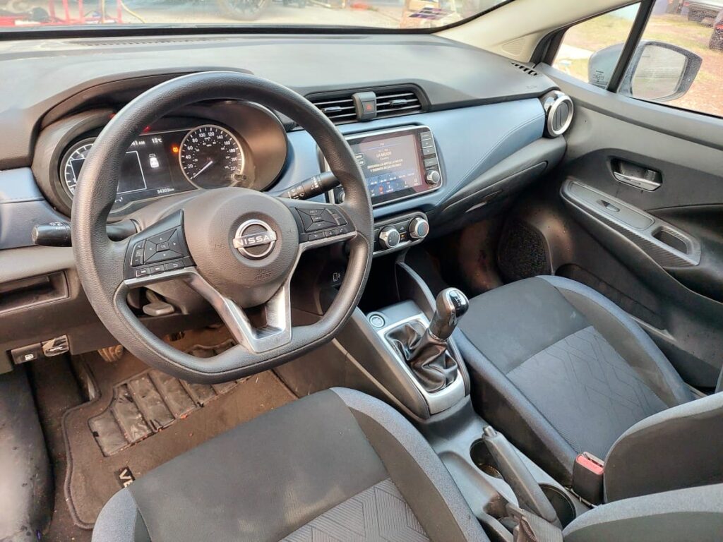 No te arriesgues comprando autos en subastas, tienen vicios ocultos y faltantes. Compra de manera directa con nosotros, todas nuestras unidades encienden y ruedan.