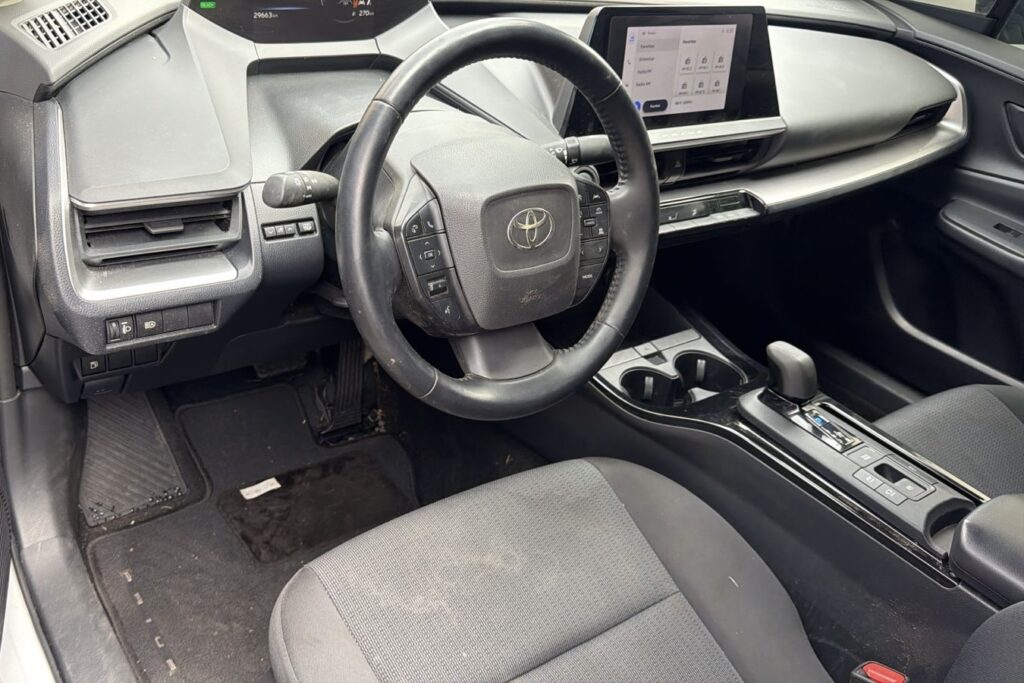 No te arriesgues comprando autos en subastas, tienen vicios ocultos y faltantes. Compra de manera directa con nosotros, todas nuestras unidades encienden y ruedan.