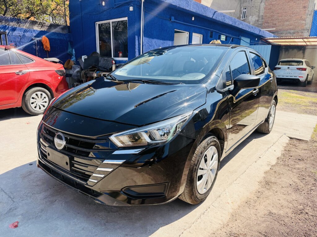 No te arriesgues comprando autos en subastas, tienen vicios ocultos y faltantes. Compra de manera directa con nosotros, todas nuestras unidades encienden y ruedan.