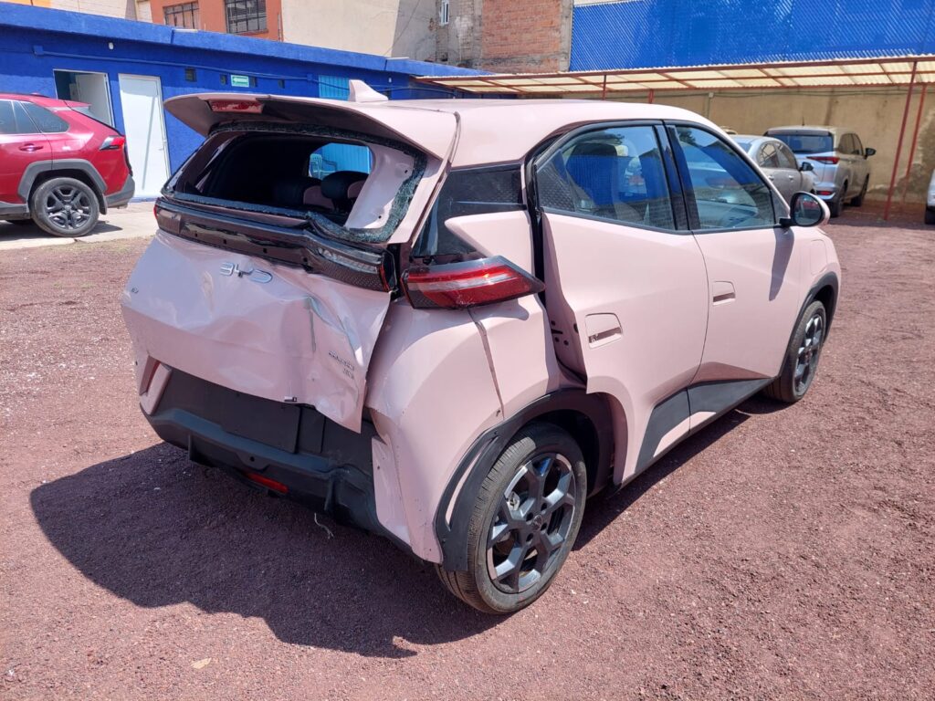 No te arriesgues comprando autos en subastas, tienen vicios ocultos y faltantes. Compra de manera directa con nosotros, todas nuestras unidades encienden y ruedan.