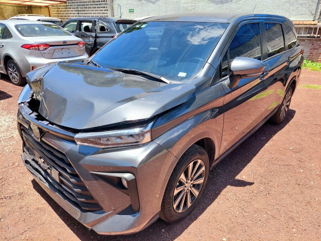 No te arriesgues comprando autos en subastas, tienen vicios ocultos y faltantes. Compra de manera directa con nosotros, todas nuestras unidades encienden y ruedan.