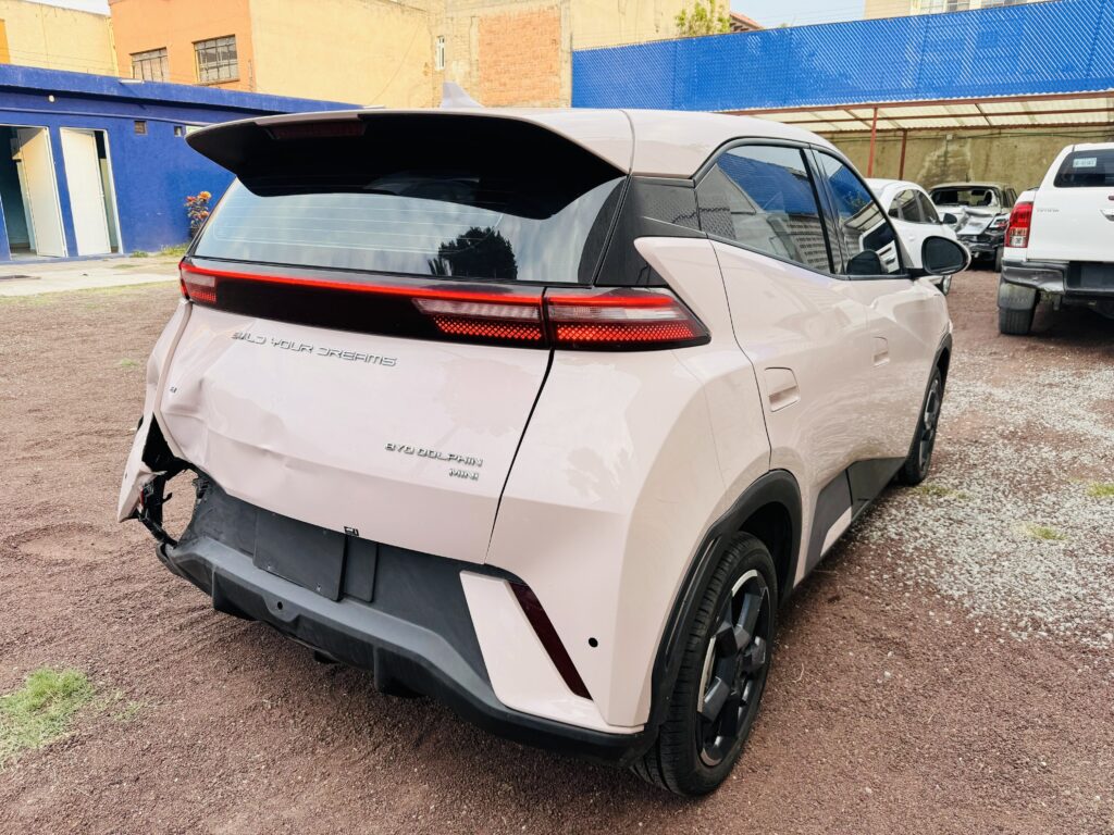 No te arriesgues comprando autos en subastas, tienen vicios ocultos y faltantes. Compra de manera directa con nosotros, todas nuestras unidades encienden y ruedan.