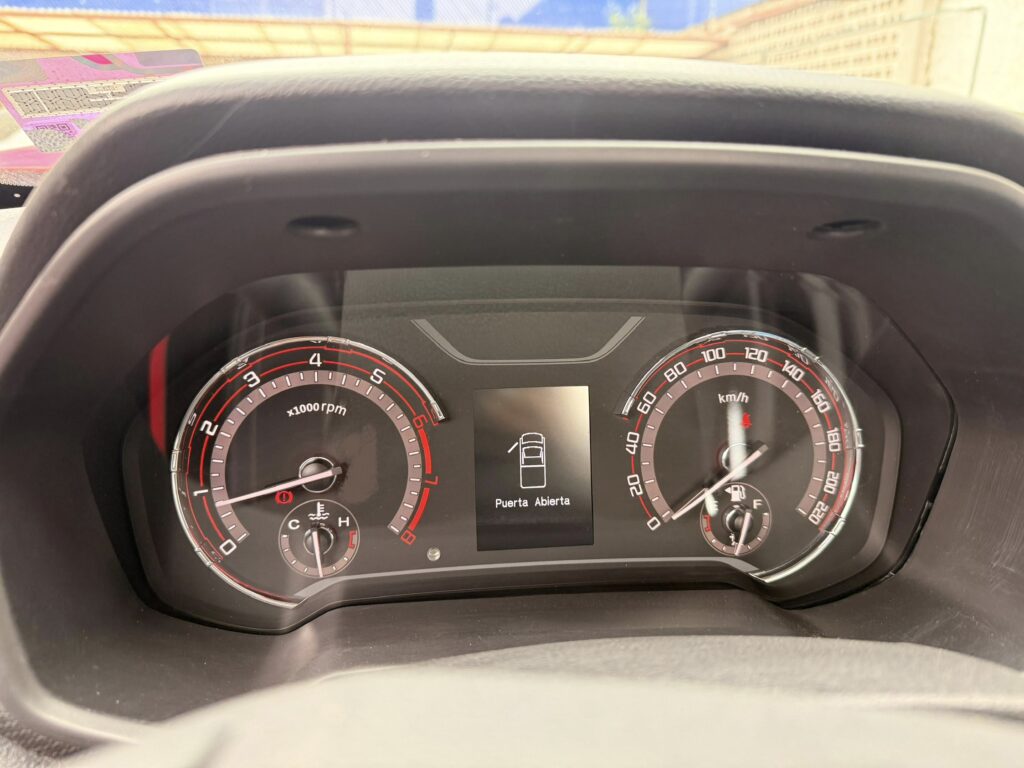 No te arriesgues comprando autos en subastas, tienen vicios ocultos y faltantes. Compra de manera directa con nosotros, todas nuestras unidades encienden y ruedan.