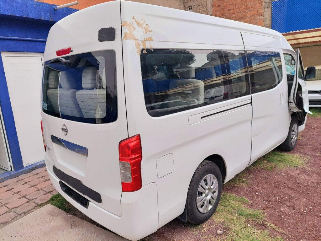 No te arriesgues comprando autos en subastas, tienen vicios ocultos y faltantes. Compra de manera directa con nosotros, todas nuestras unidades encienden y ruedan.