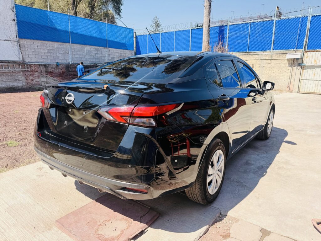 No te arriesgues comprando autos en subastas, tienen vicios ocultos y faltantes. Compra de manera directa con nosotros, todas nuestras unidades encienden y ruedan.