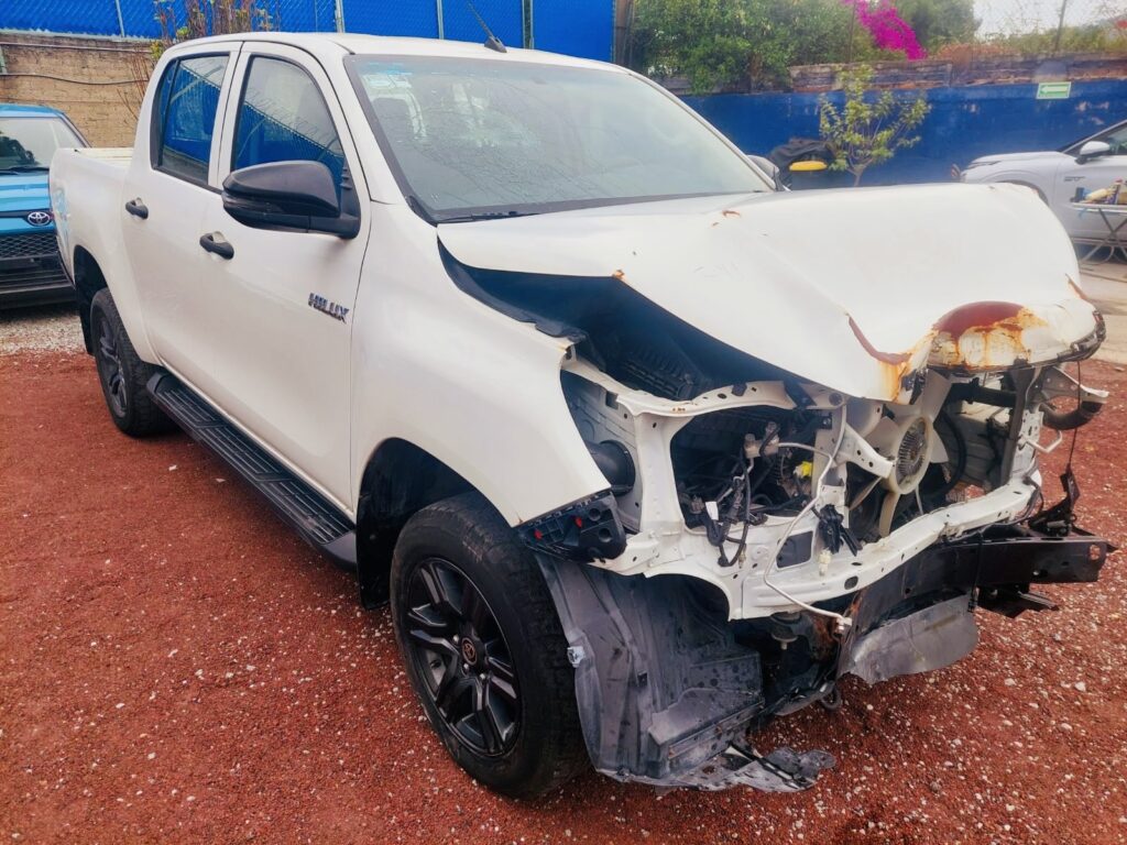 No te arriesgues comprando autos en subastas, tienen vicios ocultos y faltantes. Compra de manera directa con nosotros, todas nuestras unidades encienden y ruedan.