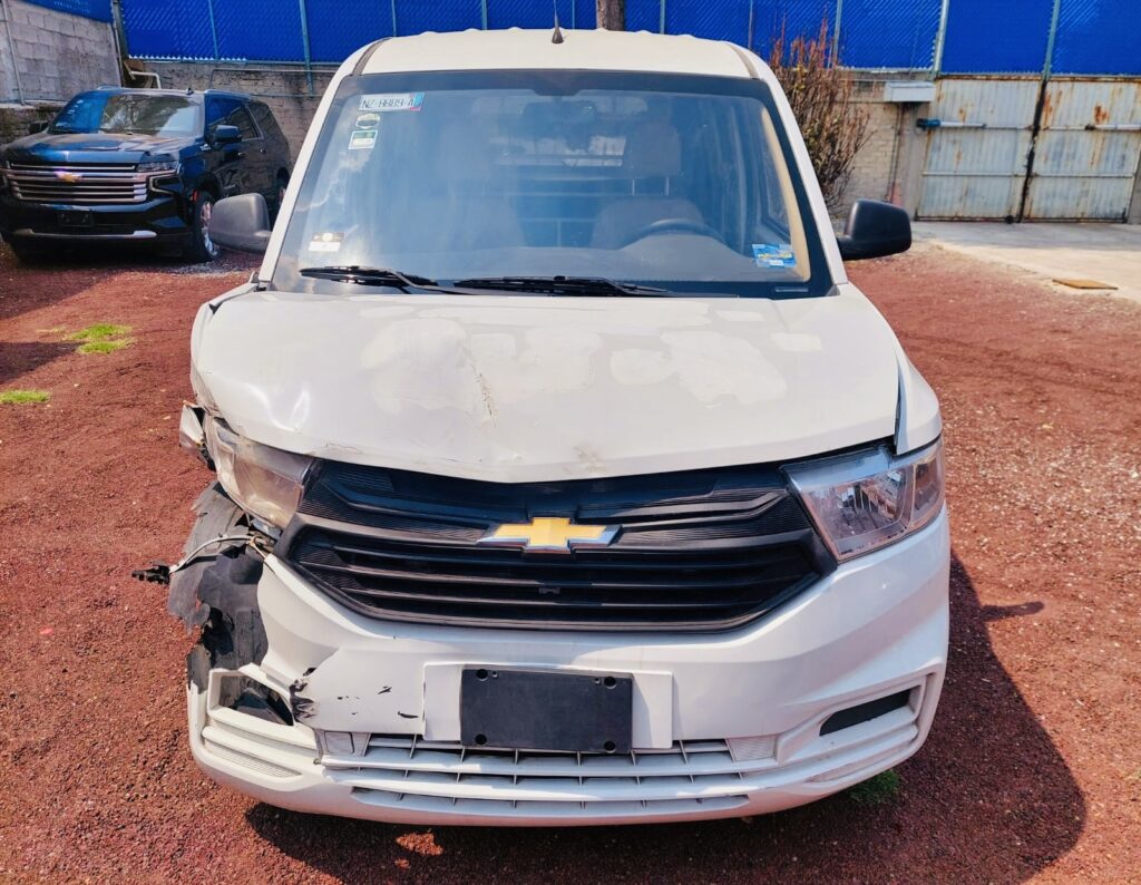 No te arriesgues comprando autos en subastas, tienen vicios ocultos y faltantes. Compra de manera directa con nosotros, todas nuestras unidades encienden y ruedan.