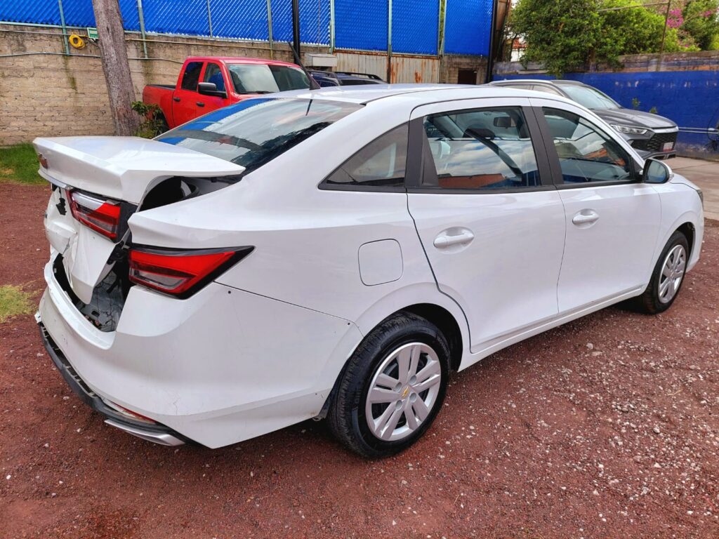 No te arriesgues comprando autos en subastas, tienen vicios ocultos y faltantes. Compra de manera directa con nosotros, todas nuestras unidades encienden y ruedan.