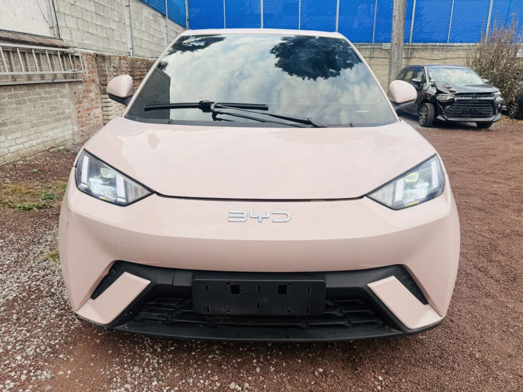 No te arriesgues comprando autos en subastas, tienen vicios ocultos y faltantes. Compra de manera directa con nosotros, todas nuestras unidades encienden y ruedan.