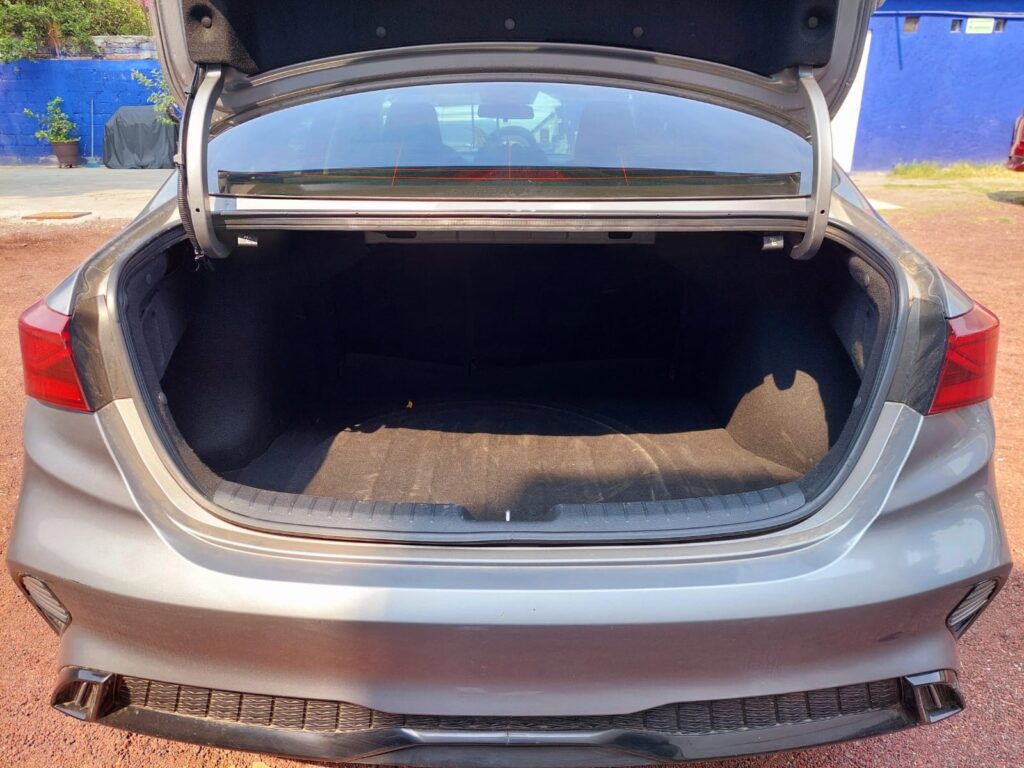 No te arriesgues comprando autos en subastas, tienen vicios ocultos y faltantes. Compra de manera directa con nosotros, todas nuestras unidades encienden y ruedan.