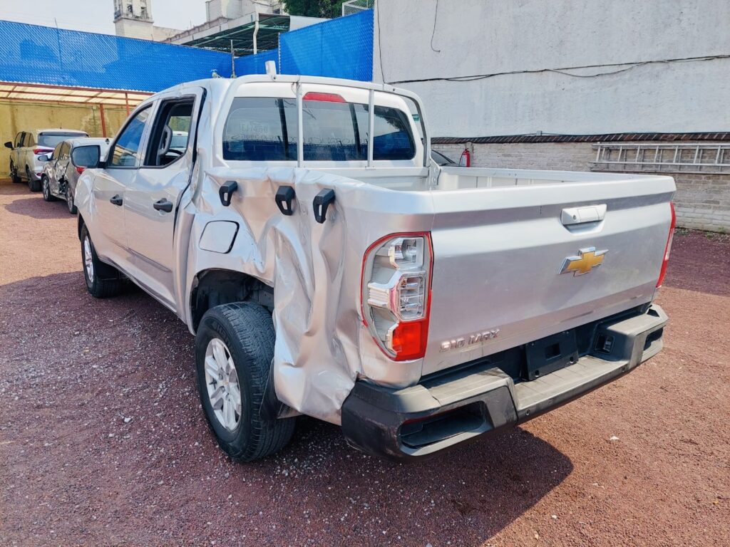 No te arriesgues comprando autos en subastas, tienen vicios ocultos y faltantes. Compra de manera directa con nosotros, todas nuestras unidades encienden y ruedan.