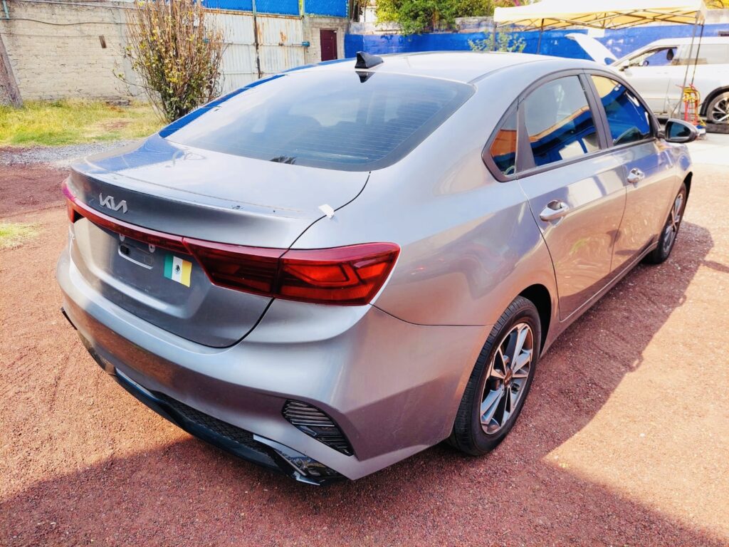 No te arriesgues comprando autos en subastas, tienen vicios ocultos y faltantes. Compra de manera directa con nosotros, todas nuestras unidades encienden y ruedan.