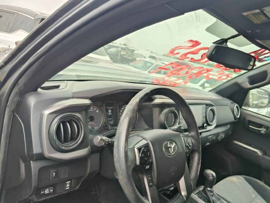 No te arriesgues comprando autos en subastas, tienen vicios ocultos y faltantes. Compra de manera directa con nosotros, todas nuestras unidades encienden y ruedan.