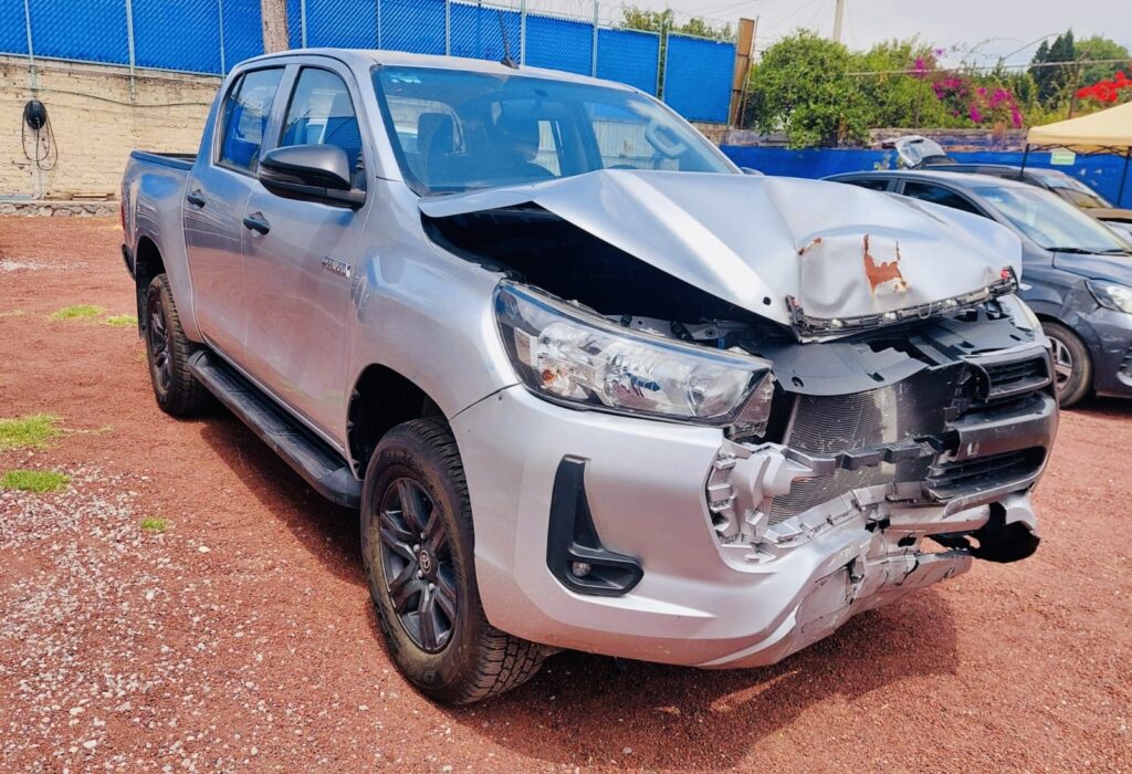 No te arriesgues comprando autos en subastas, tienen vicios ocultos y faltantes. Compra de manera directa con nosotros, todas nuestras unidades encienden y ruedan.