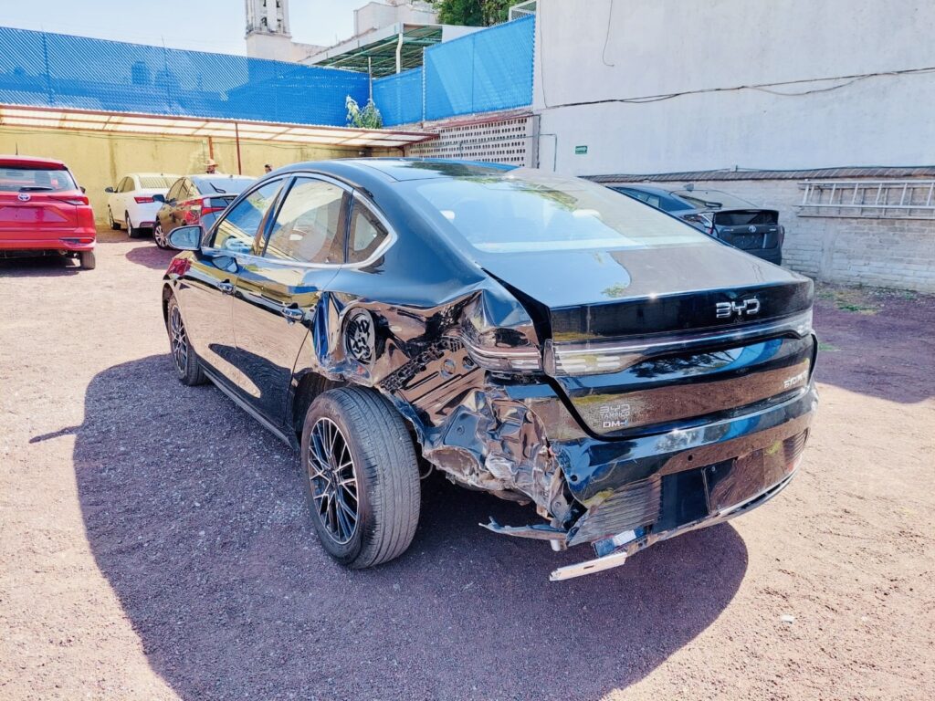 No te arriesgues comprando autos en subastas, tienen vicios ocultos y faltantes. Compra de manera directa con nosotros, todas nuestras unidades encienden y ruedan.