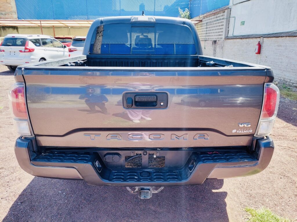 No te arriesgues comprando autos en subastas, tienen vicios ocultos y faltantes. Compra de manera directa con nosotros, todas nuestras unidades encienden y ruedan.