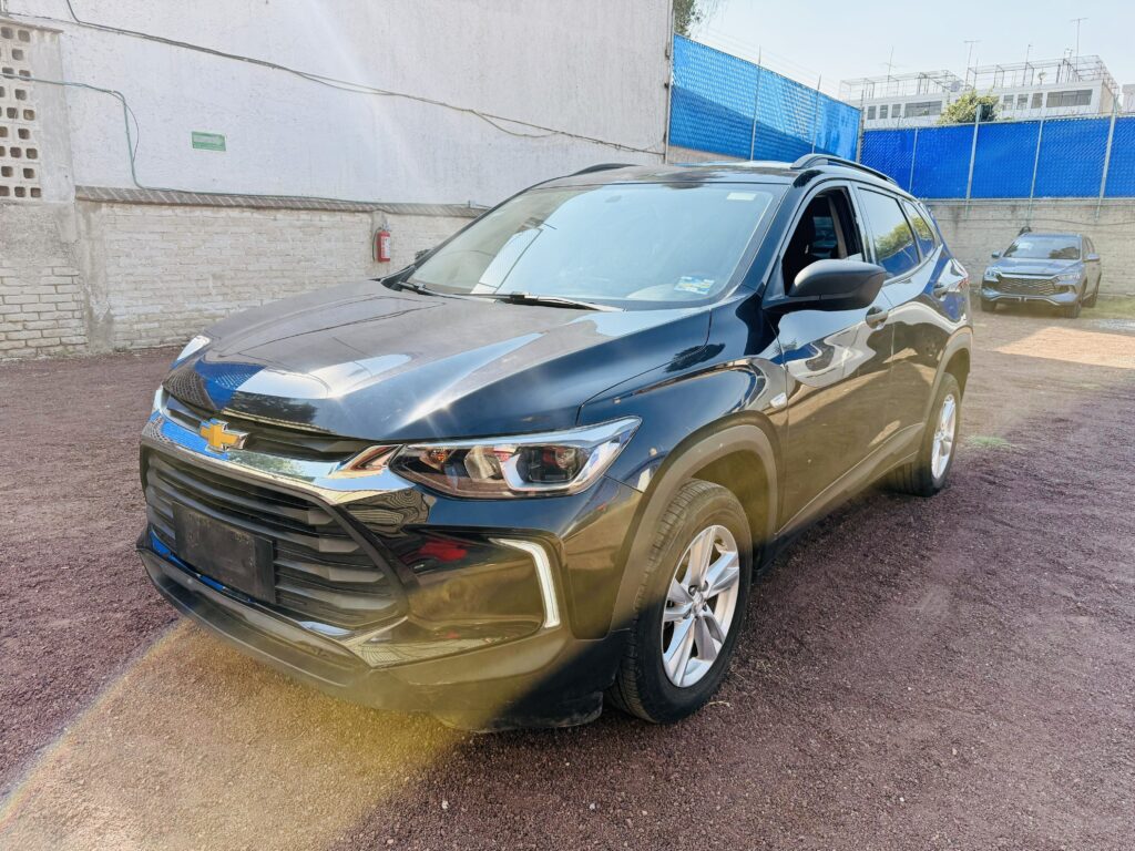 No te arriesgues comprando autos en subastas, tienen vicios ocultos y faltantes. Compra de manera directa con nosotros, todas nuestras unidades encienden y ruedan.