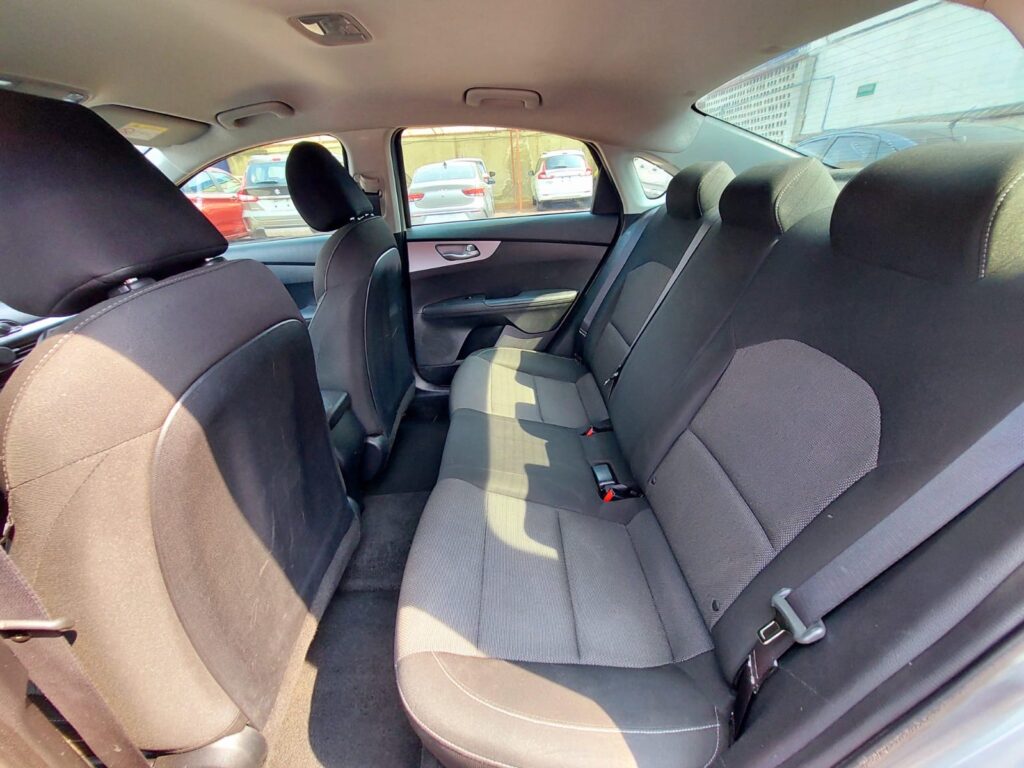 No te arriesgues comprando autos en subastas, tienen vicios ocultos y faltantes. Compra de manera directa con nosotros, todas nuestras unidades encienden y ruedan.