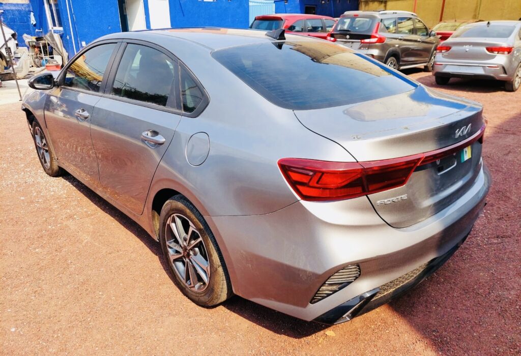 No te arriesgues comprando autos en subastas, tienen vicios ocultos y faltantes. Compra de manera directa con nosotros, todas nuestras unidades encienden y ruedan.