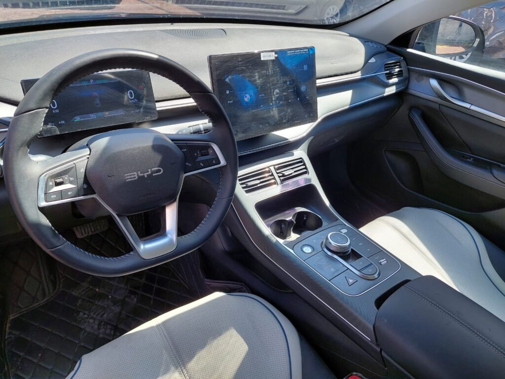 No te arriesgues comprando autos en subastas, tienen vicios ocultos y faltantes. Compra de manera directa con nosotros, todas nuestras unidades encienden y ruedan.